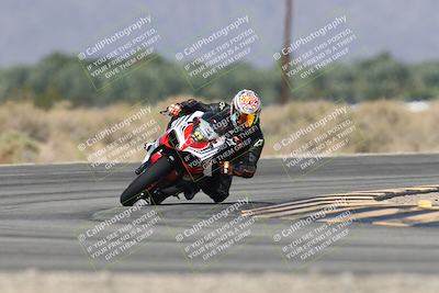 media/Oct-13-2025-Moto Forza (Mon) [[a66d839500]]/3-B Group/Session 3 (Turn 16)/